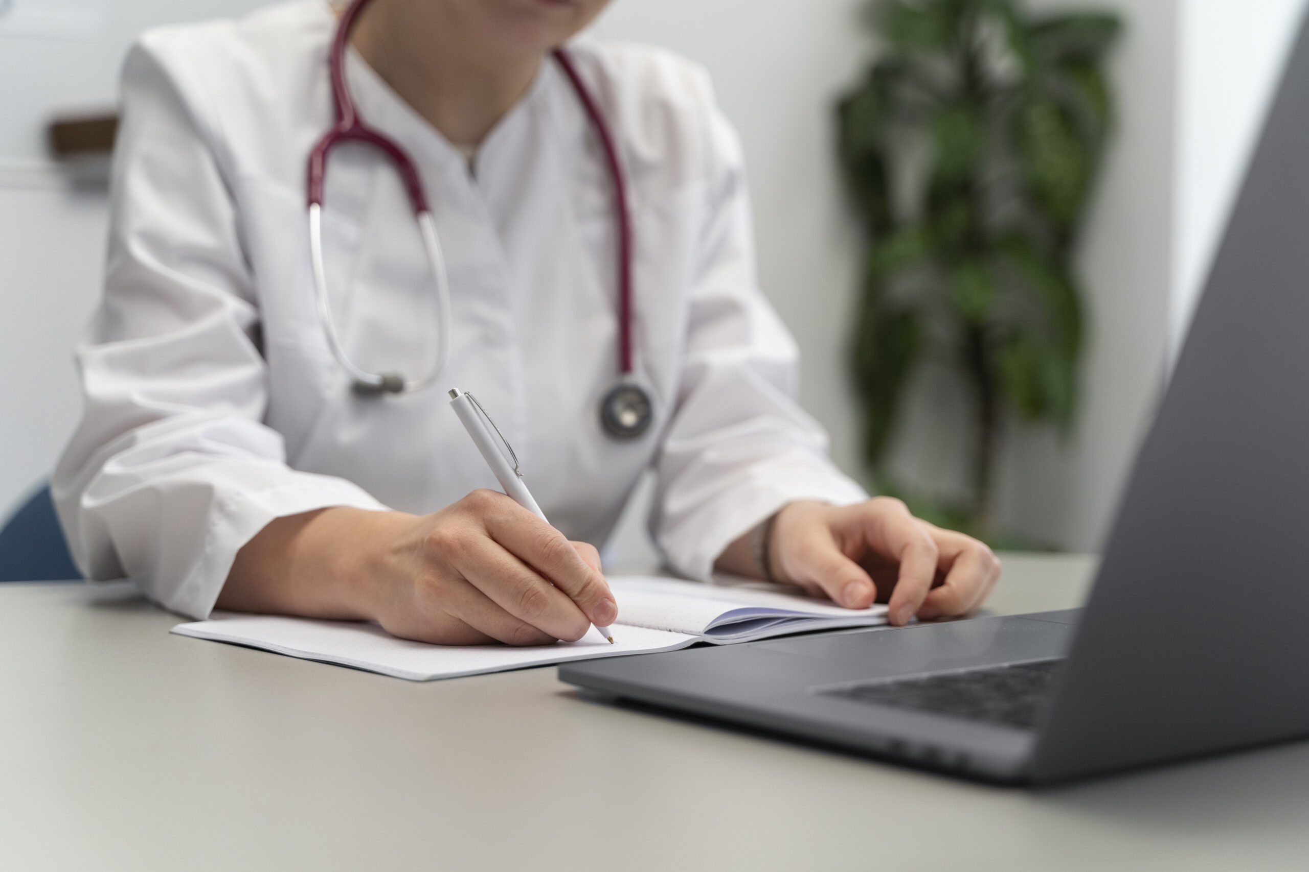 doctor-teleconsulting-patient-laptop